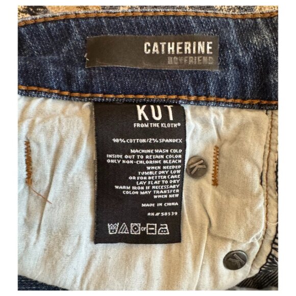 Kut from the Kloth Catherine Boyfriend Frayed Denim Shorts Size 4 - Picture 3 of 5